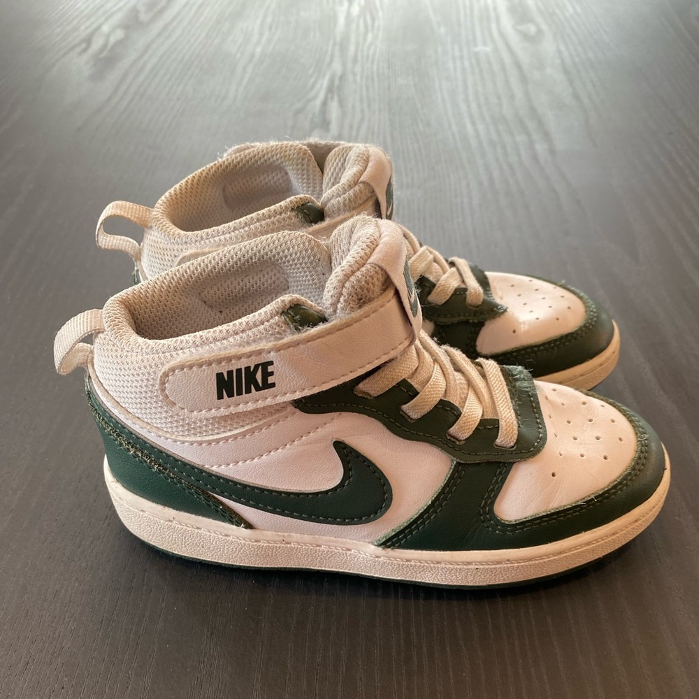Nike Kids Green & White Court Borough Low Recraft Sneakers Size 10